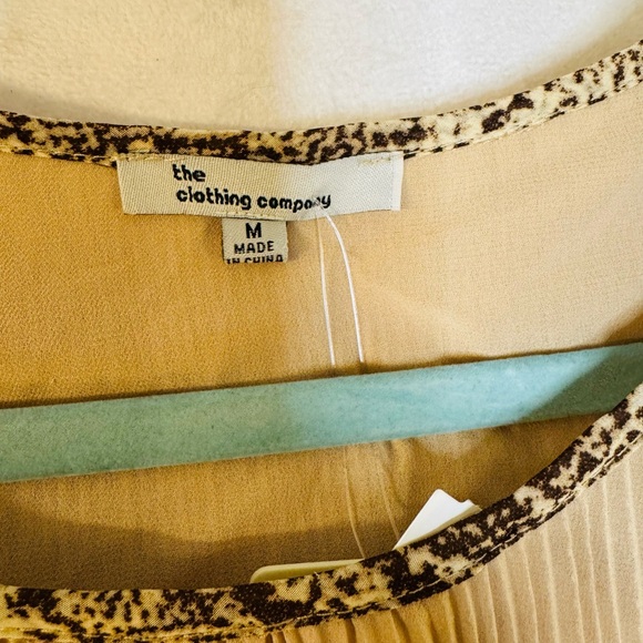 The Clothing Company Black and Cream Snake Print Maxi Dress - Picture 5 of 9